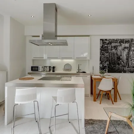 Cozy Modern With Garden In The Center Next To Oktoberfest *