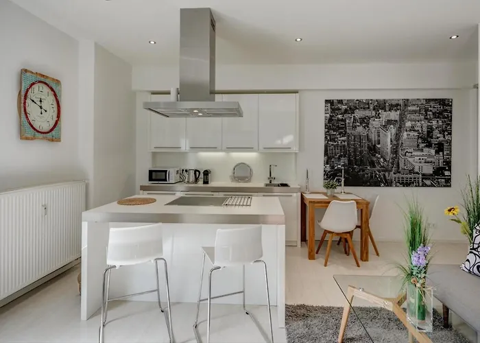 Cozy Modern With Garden In The Center Next To Oktoberfest *